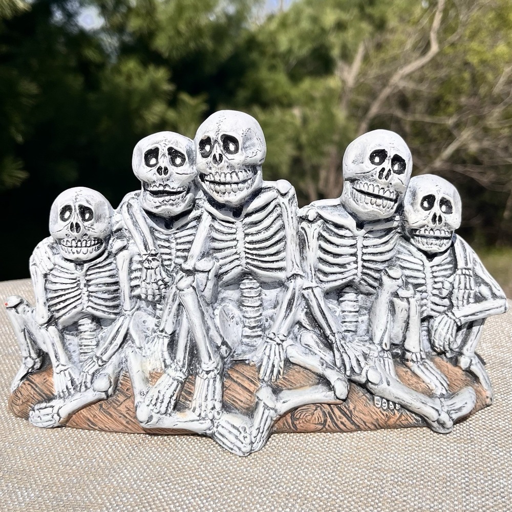 Vintage Halloween‎ Skeleton Family Ceramic Figurine Hand Painted Spooky 8"x5"